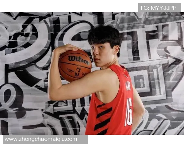 杨瀚森展现卓越处理球能力成为场上关键球员的独特优势 杨瀚森展现卓越处理球能力成为场上关键球员的独特优势